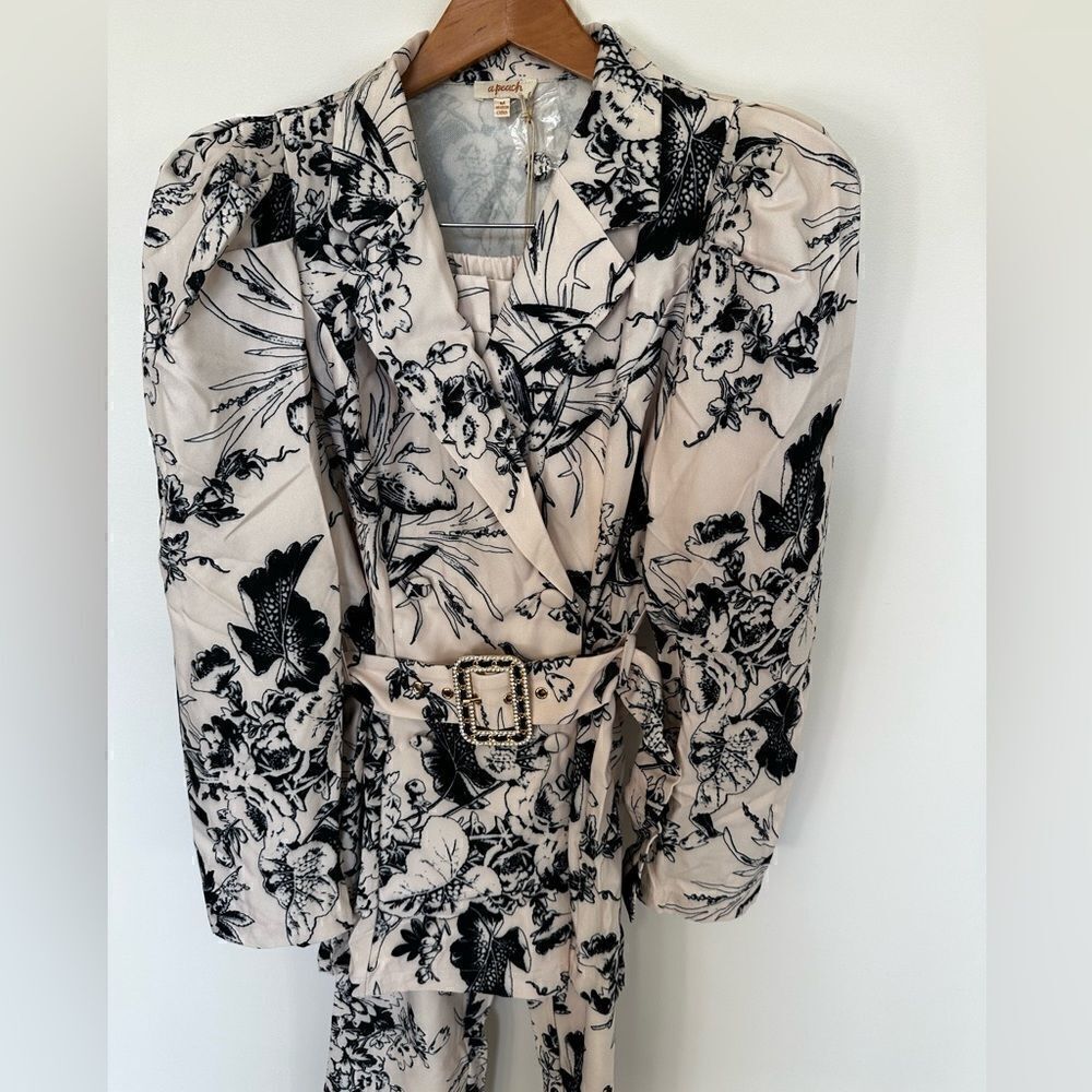 Bird Print Jacket and Cigarette Pants - Picture 3 of 12